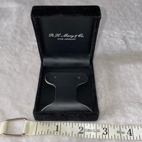 R.H. Macys & Co Fine Jewelry storage bundle - Picture 10 of 15